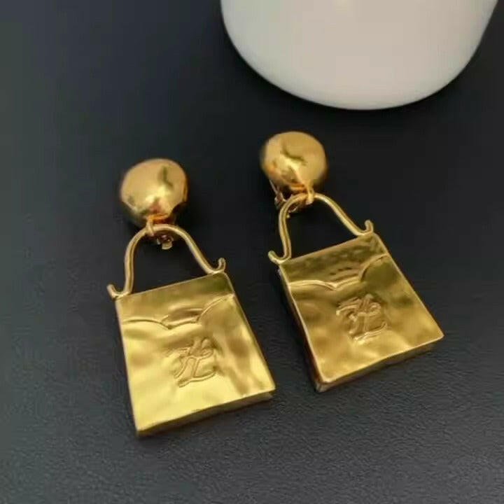 Famous earrings and earrings