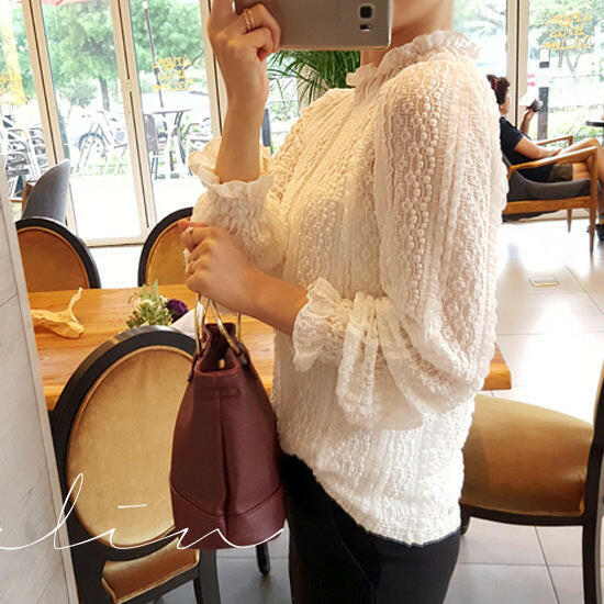 Pure Color Net See-through Sweet Lace Long-sleeved Bottoming Lace Shirt For Women.