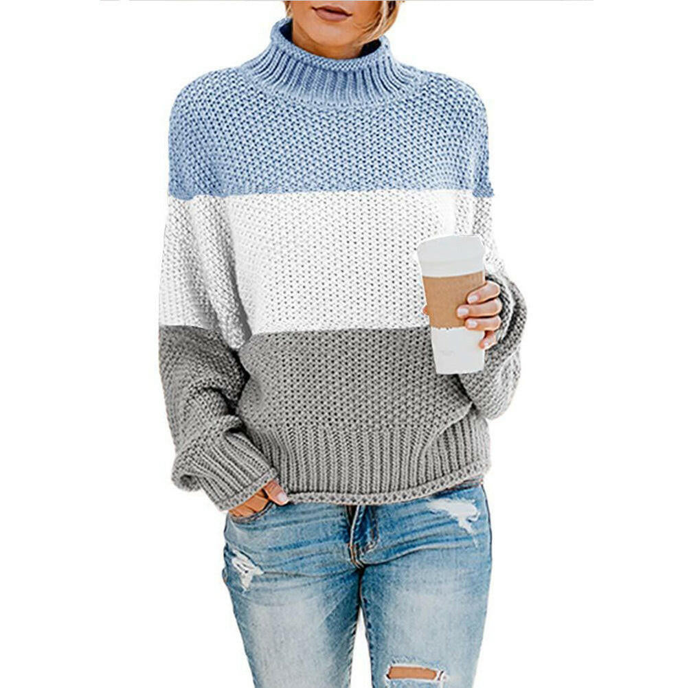 Thick line color matching high neck pullover.