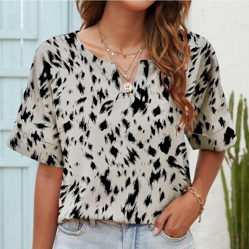 Printed V-neck Short-sleeved Casual Top T-shirt For Women.