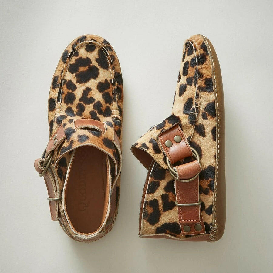 Women's Comfy Leather Leopard Flats Autumn Buckle Strap Shoes For Women New Casual Travel Breathable Women Shoes.