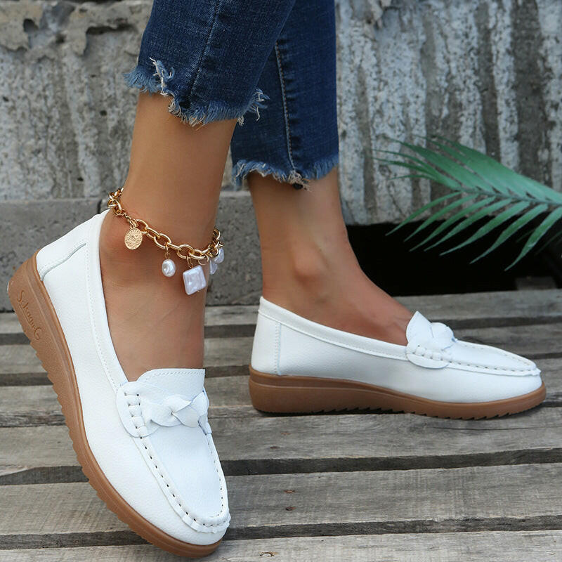 Women Flats Shoes Weave Design Soft Spring Summer Shoes.