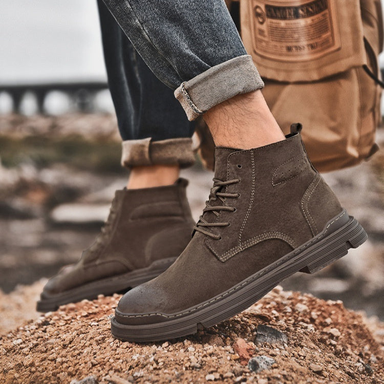 Round Toe Top Layer Cowhide Casual Men's Leather Boots.