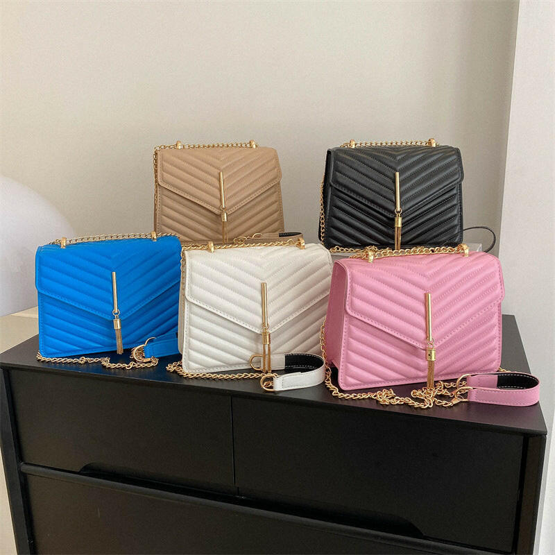 Chain Tassel Shoulder Crossbody Bags Women Fashion Small Square Bag.