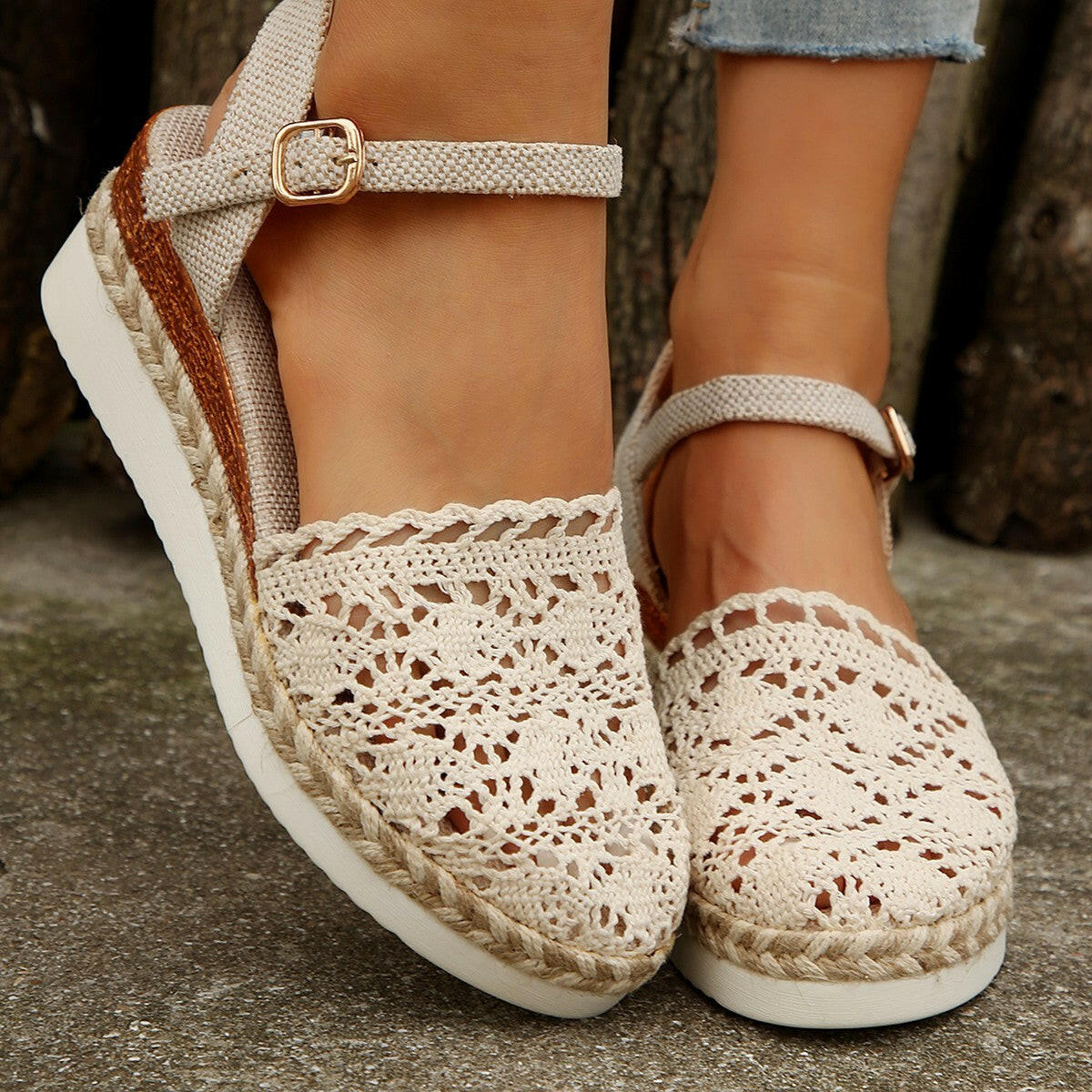 Woven Hollowed Women's Buckle Sandals.