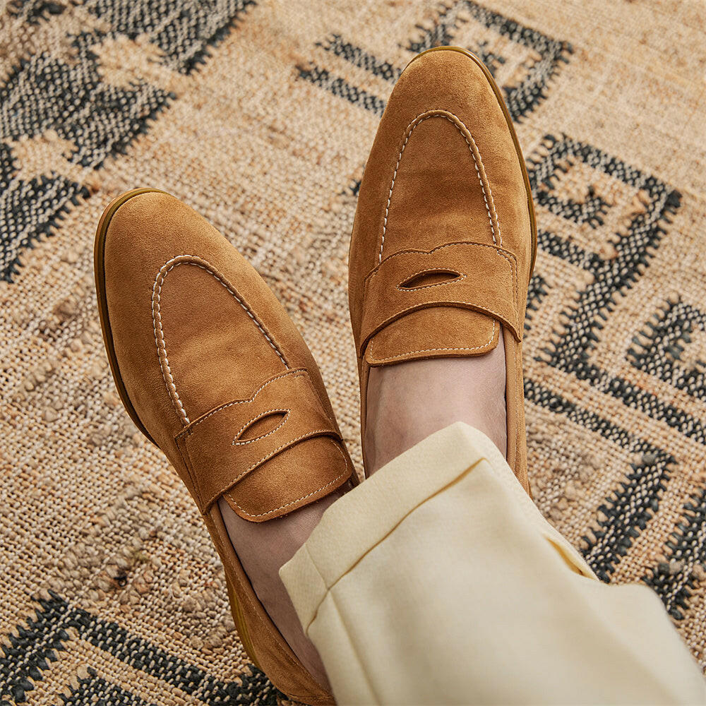 Men's Loafers With Round Toe Brown Suede.