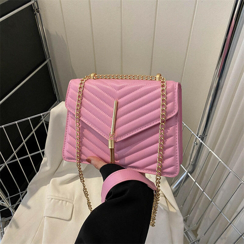 Chain Tassel Shoulder Crossbody Bags Women Fashion Small Square Bag.