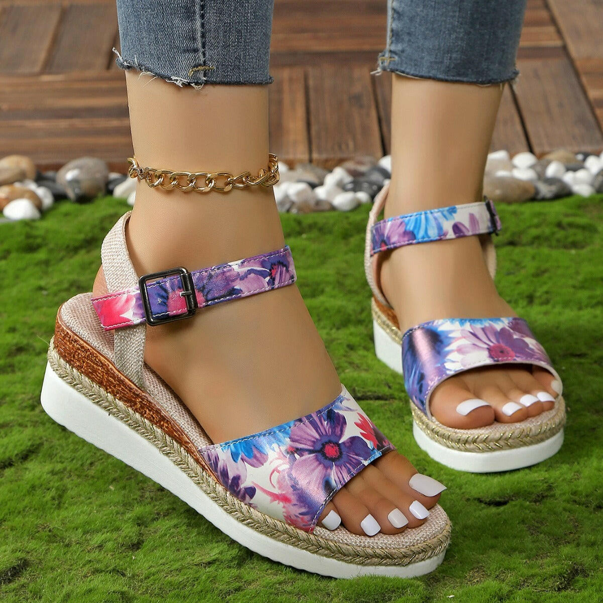 Fashion Plus Size Rope Bottom Sandals.