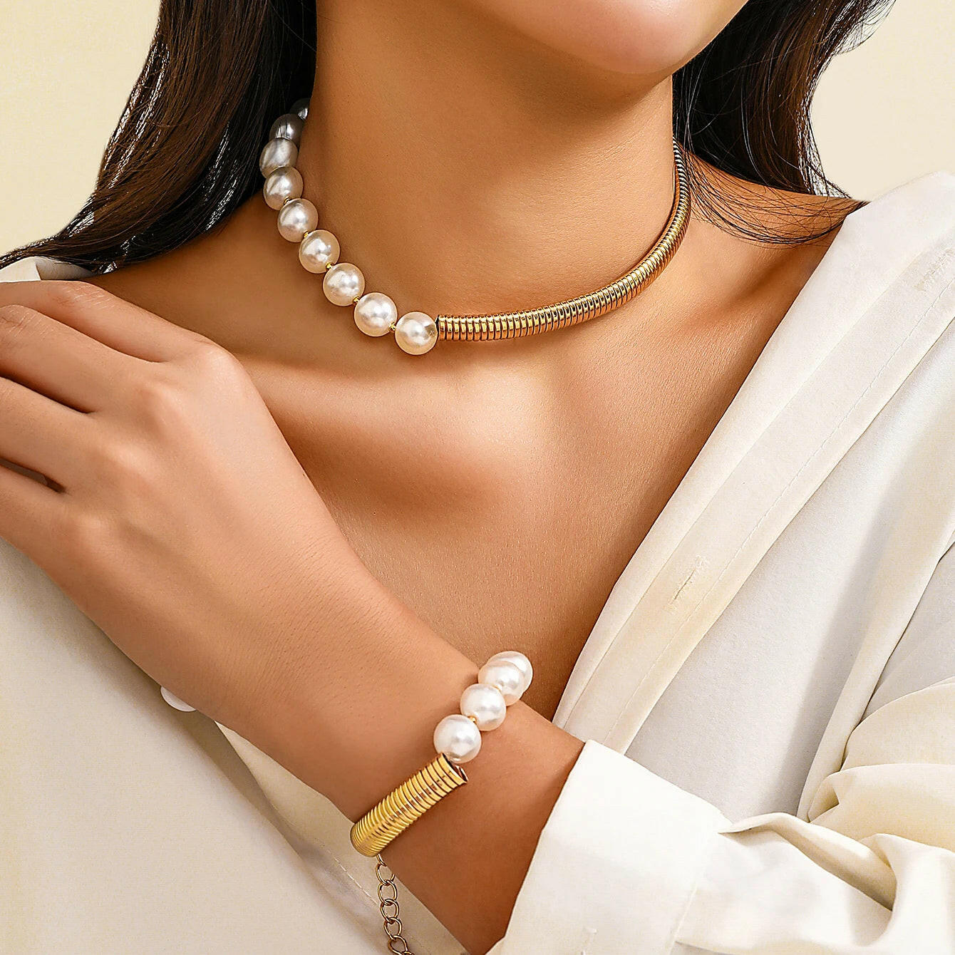 Pearl Short Choker Necklace