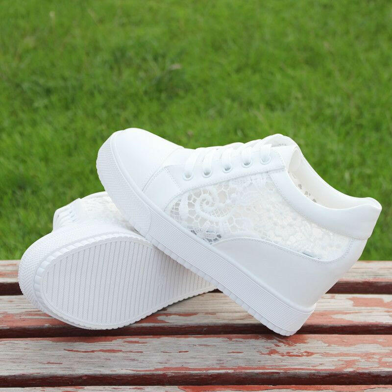 New Versatile Breathable White Shoes For Women Inner Height Increasing Casual Shoes.