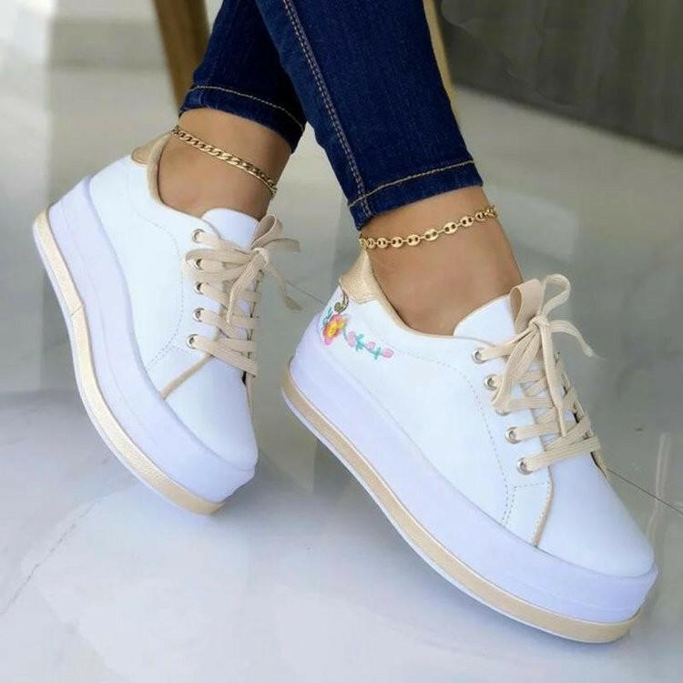 Flowers Embroidery Sneakers For Women Platform Shoes.