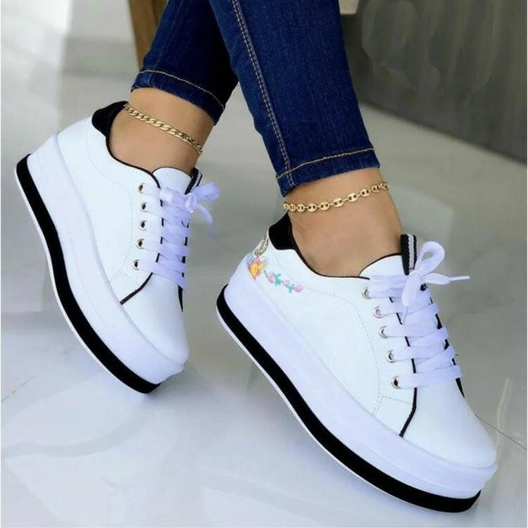 Flowers Embroidery Sneakers For Women Platform Shoes.